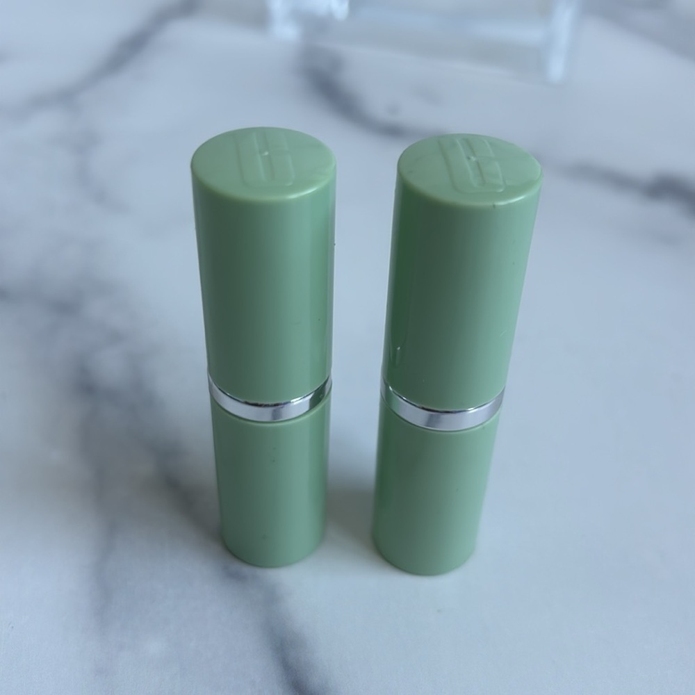 Set of 2 Clinique Dramatically Different Lipsticks in Ginger Frost